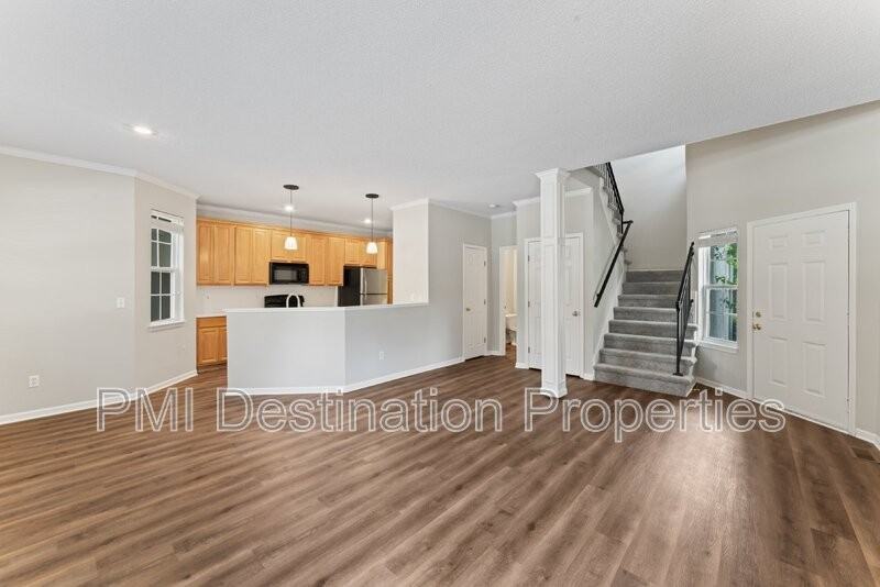 9225 Boehm Dr - Photo 2 of 34