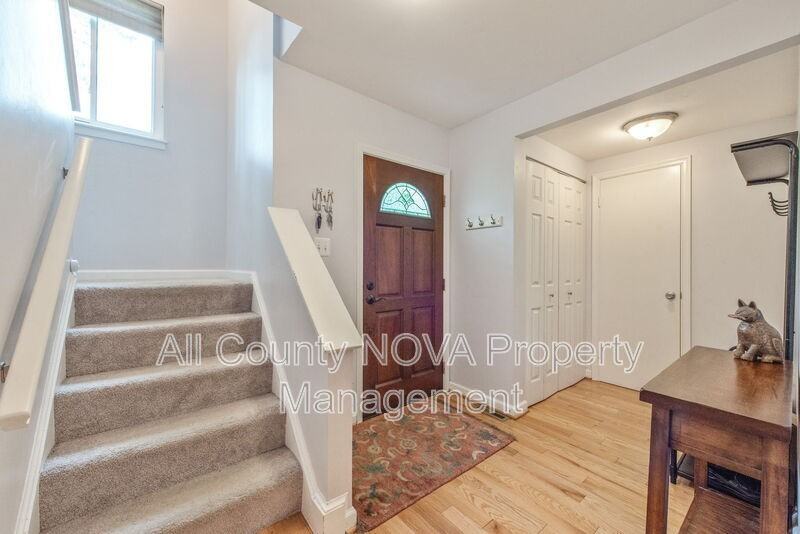 10343 Bushman Dr - Photo 6 of 44