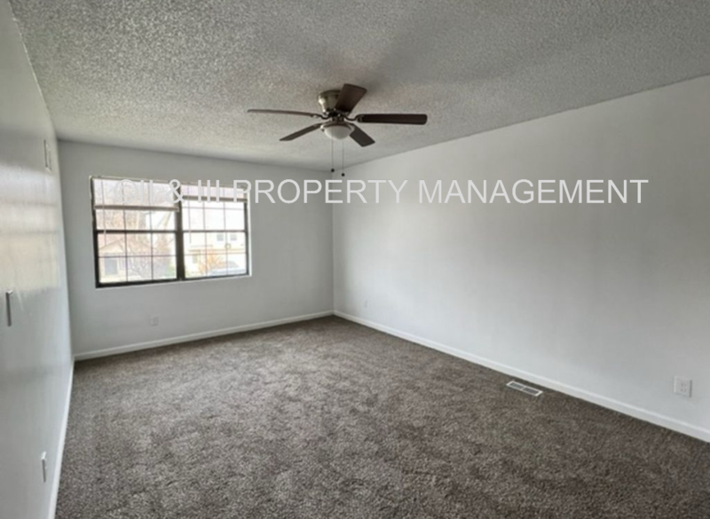 9217 Central St - Photo 2 of 20
