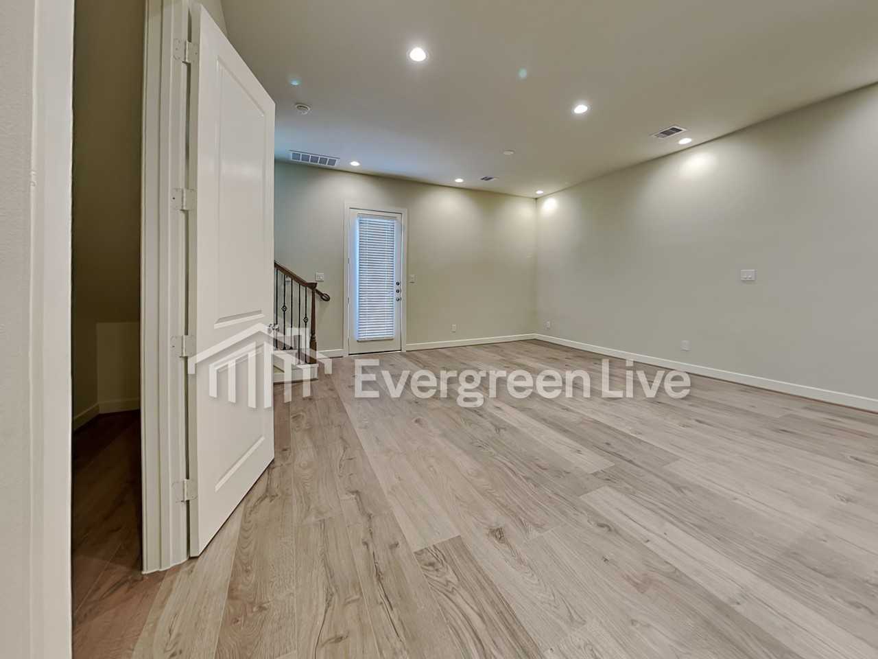 5742 Quinn Landing Ln - Photo 6 of 16