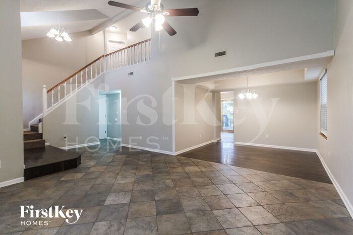 7234 Camwell Dr - Photo 2 of 15