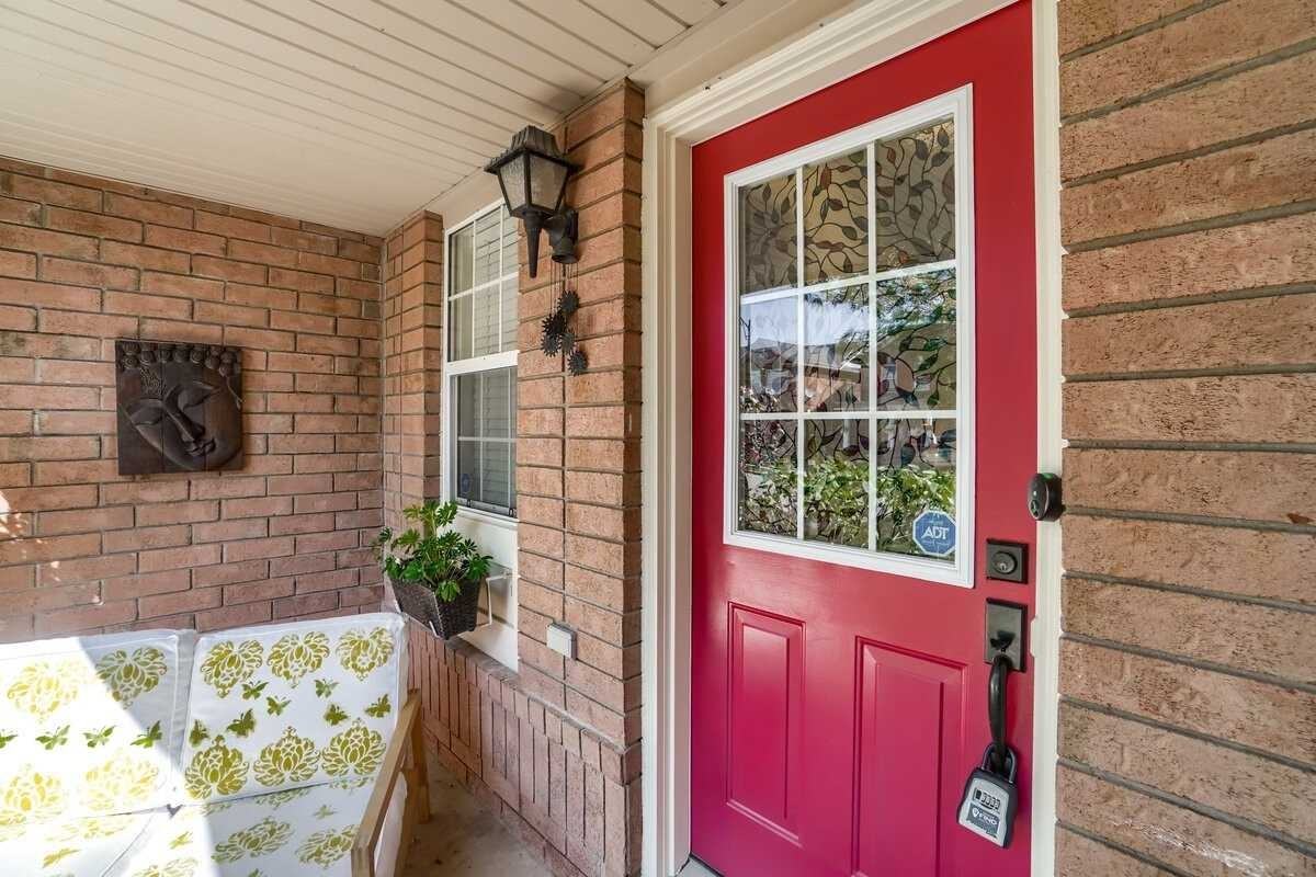 1031 Cooper Avenue - Photo 3 of 34