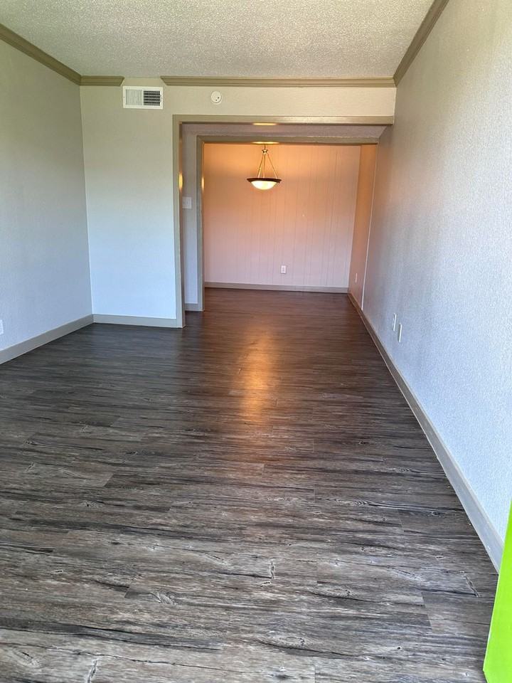 Commerce Village Apartments - Photo 6 of 20