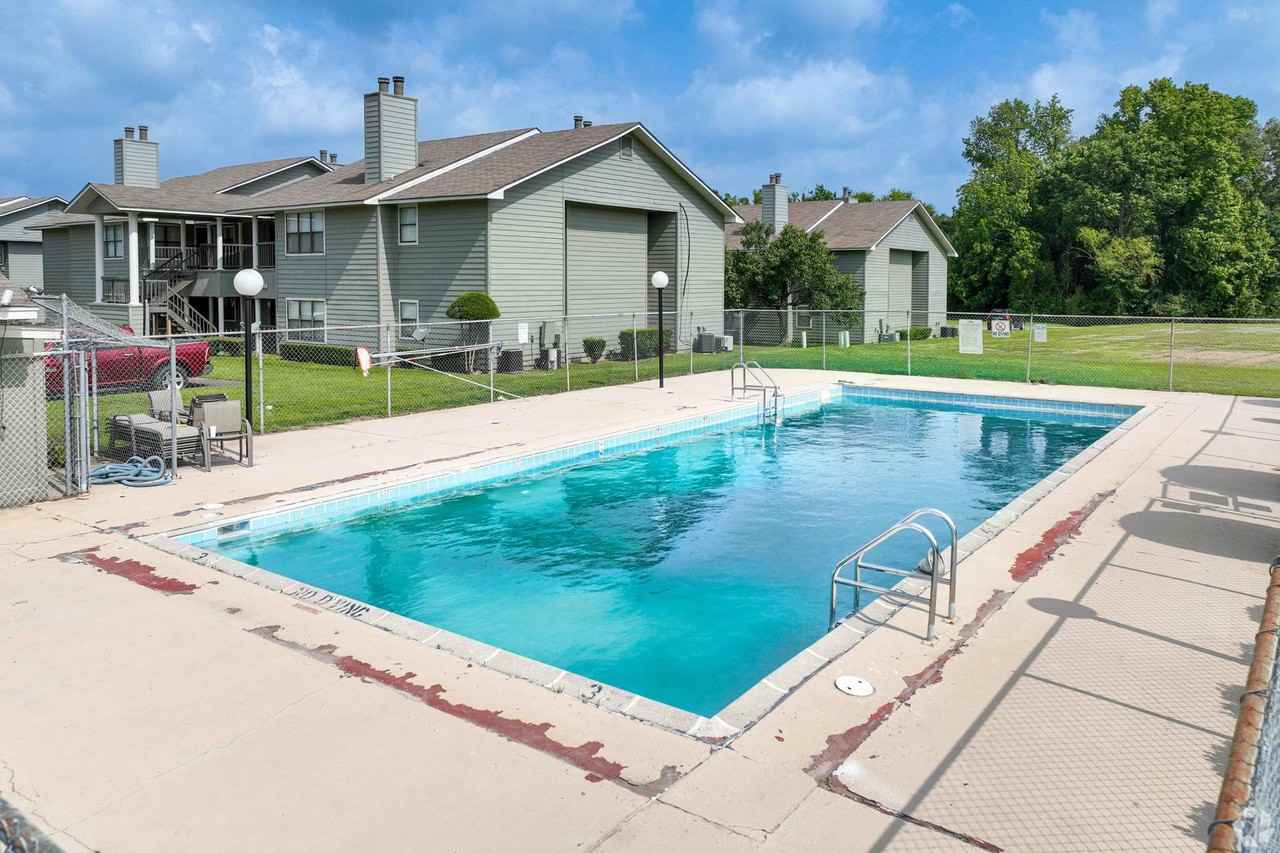 Beacon Point Apartments - Photo 5 of 48