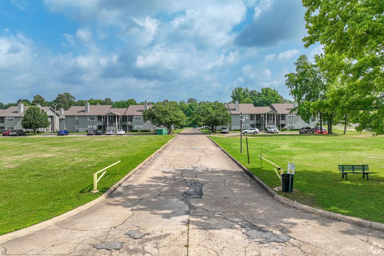 Beacon Point Apartments - Photo 7 of 48