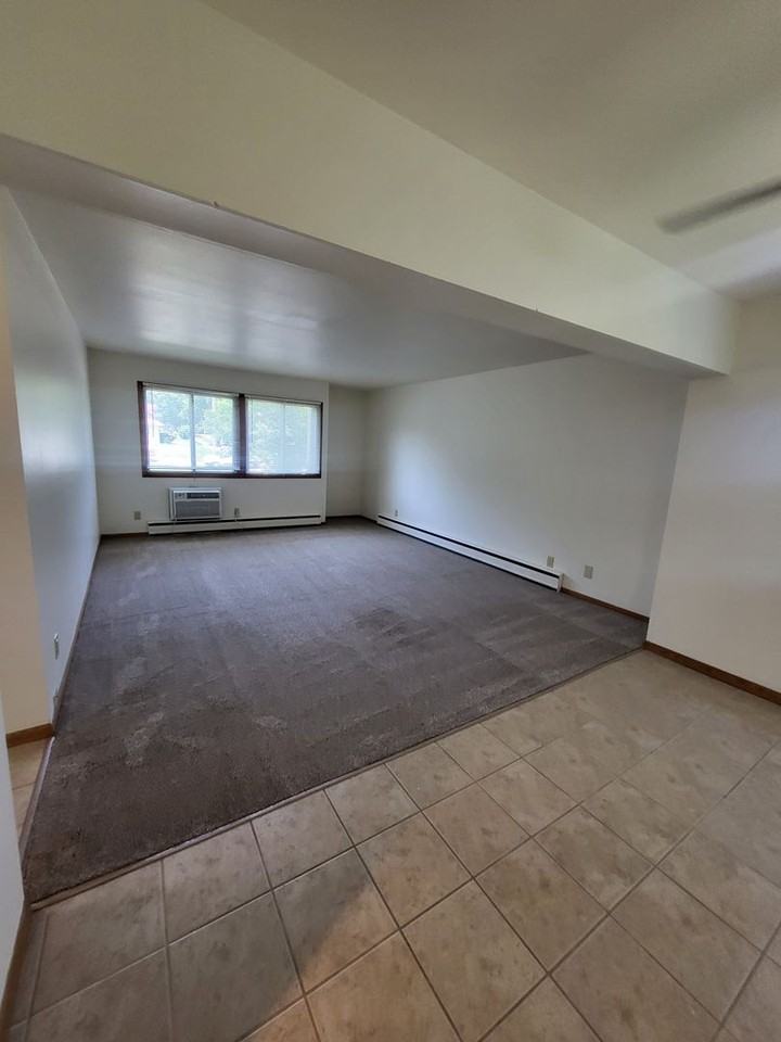 501 South Midvale Boulevard - Photo 5 of 20