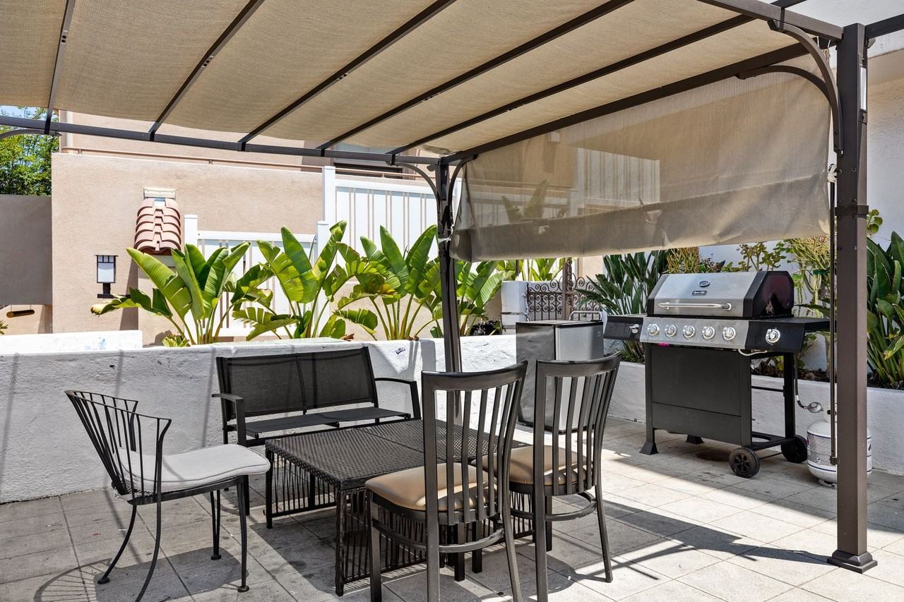 832 Hilgard Westwood Hall - Photo 7 of 26