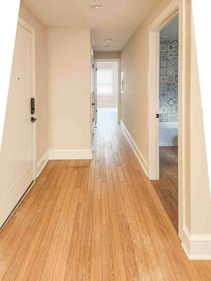 226 W 9th Master Tenant - Photo 3 of 7