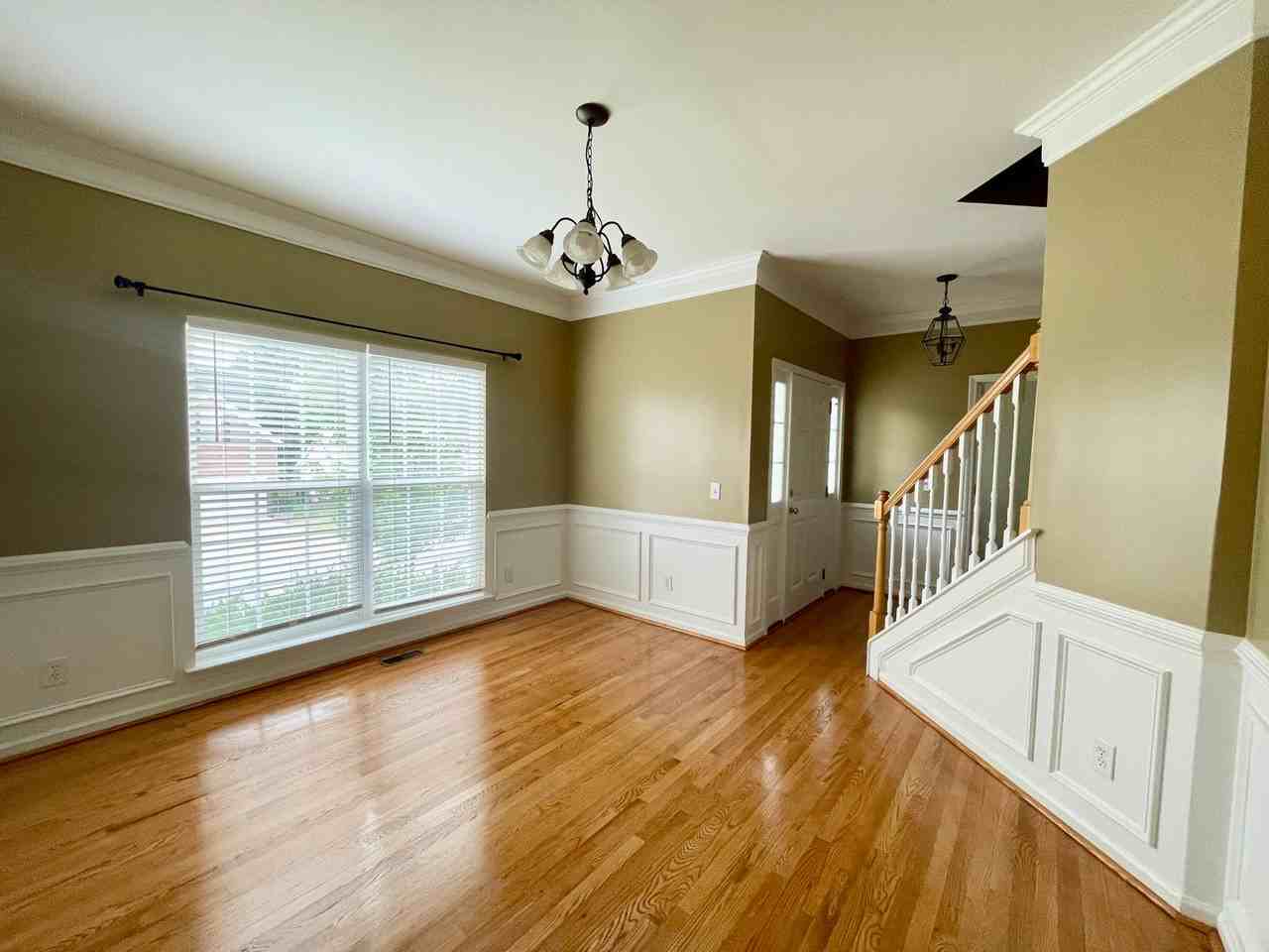 1128 Walden Place Drive - Photo 5 of 24