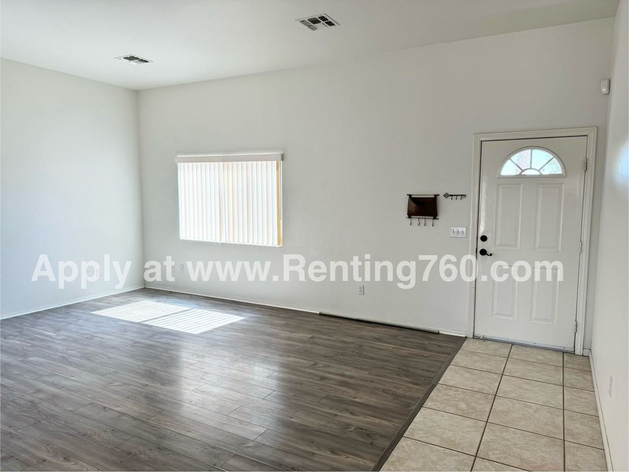 6452 Timothy Ave - Photo 4 of 32