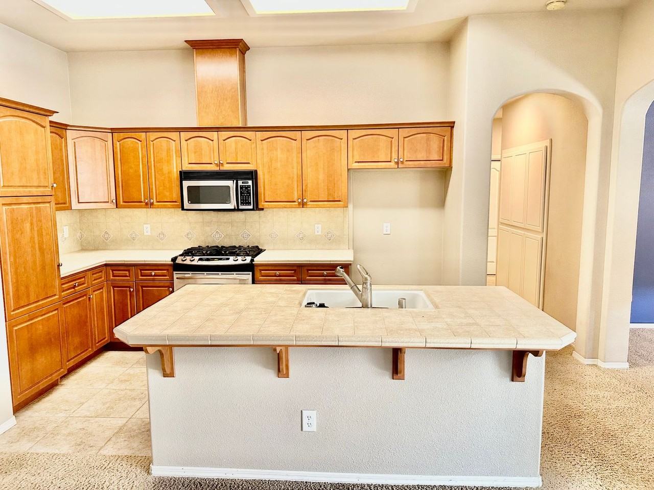 4048 W Apple Tree Ln - Photo 7 of 22