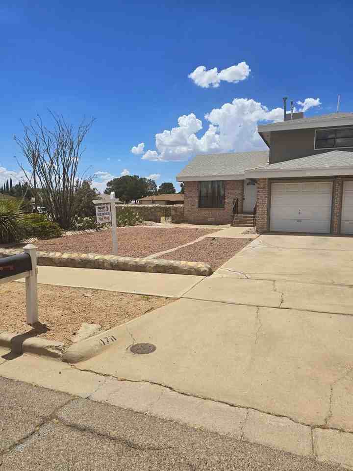 11711 Trey Burton Drive - Photo 2 of 23