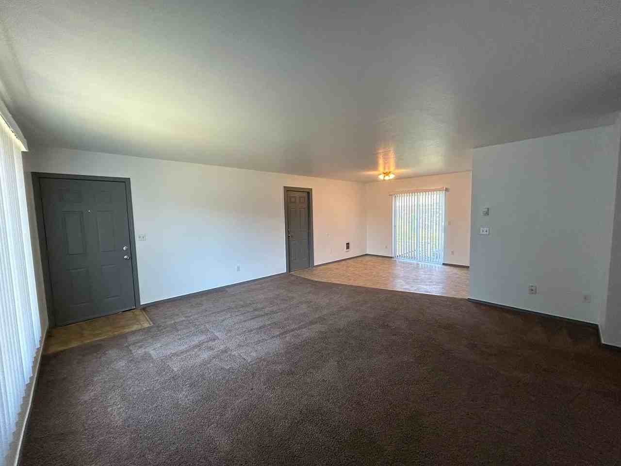 208 Sw 4th Ave - Photo 3 of 14