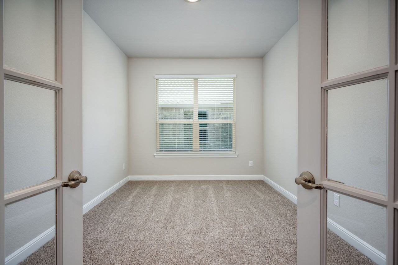 5231 Meadow Ln - Photo 5 of 19