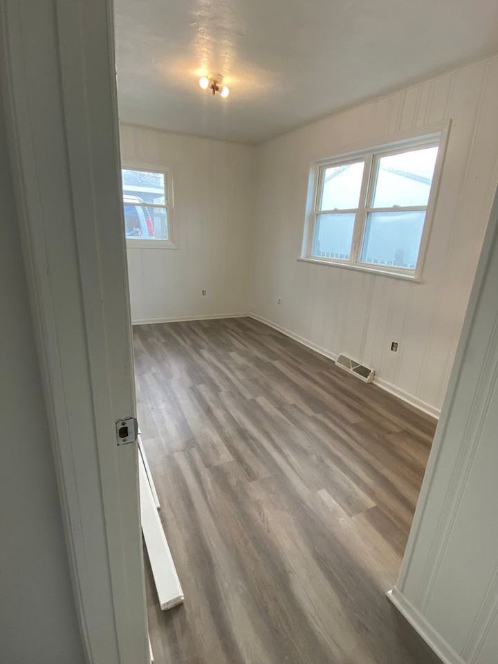 1245 Butler St - Photo 4 of 7