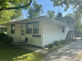 featured image of 200 S Grove St