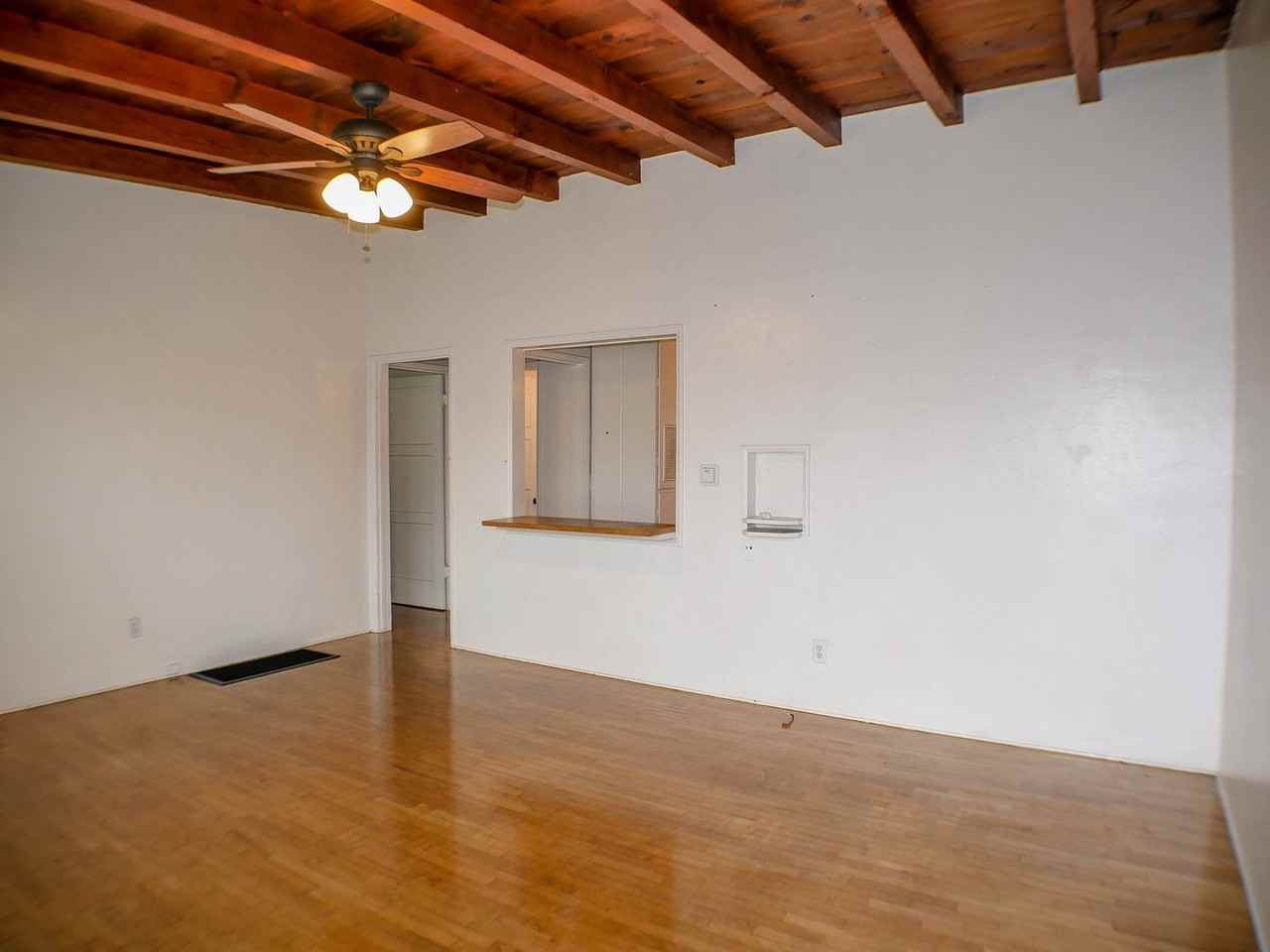 811 Loring St - Photo 7 of 24