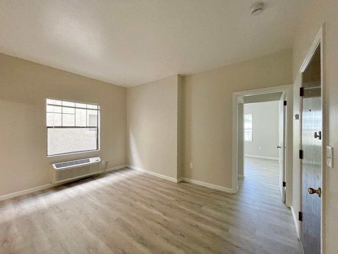 1415 G Street - Photo 4 of 16