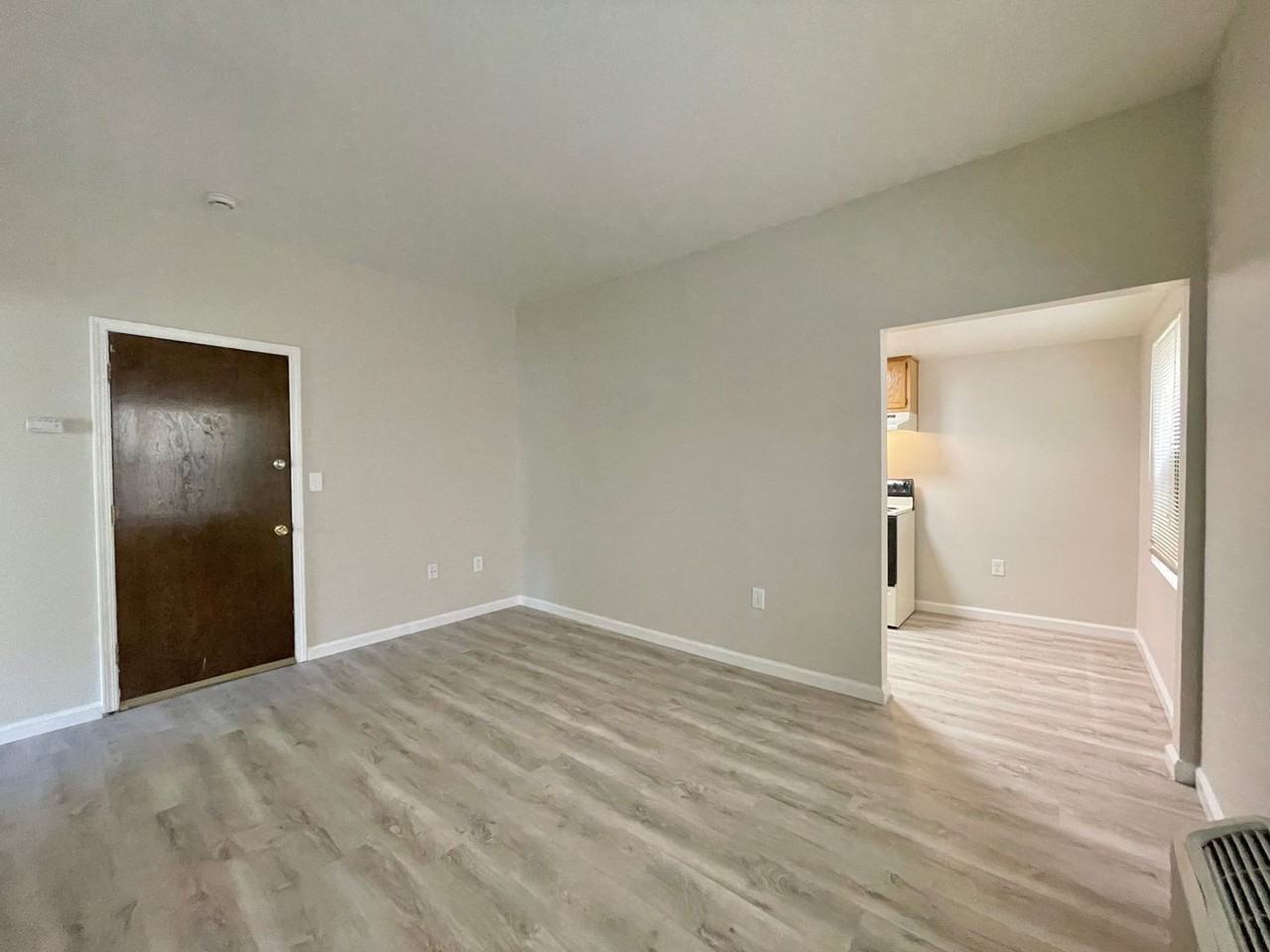 1415 G Street - Photo 5 of 16