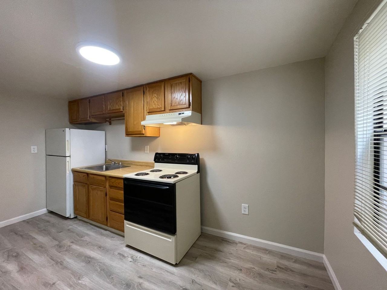 1415 G Street - Photo 6 of 16