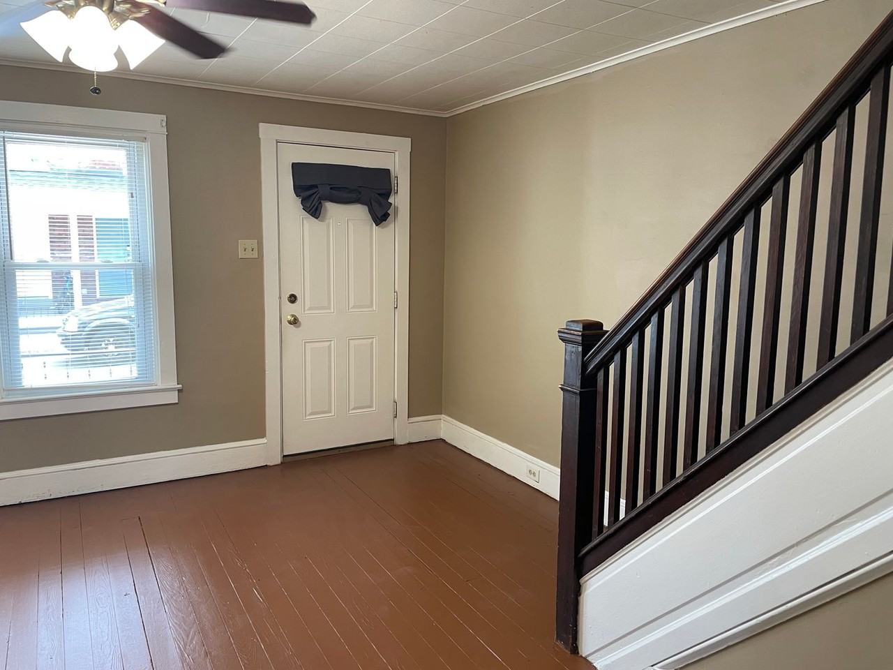 631 George St - Photo 3 of 22