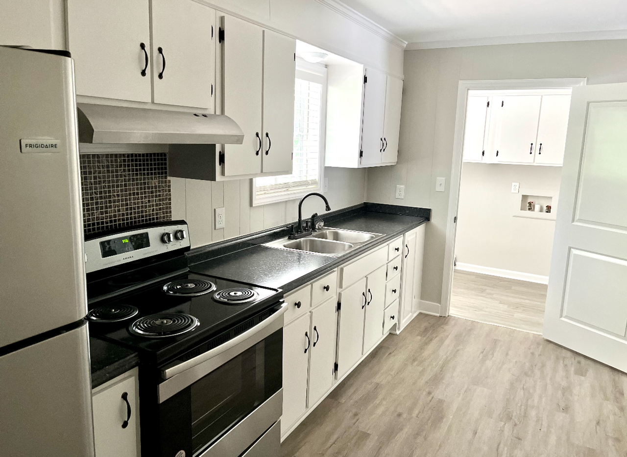 107 Old Spring Rd - Photo 2 of 10