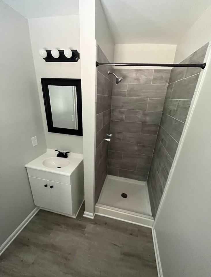 107 Old Spring Rd - Photo 3 of 10