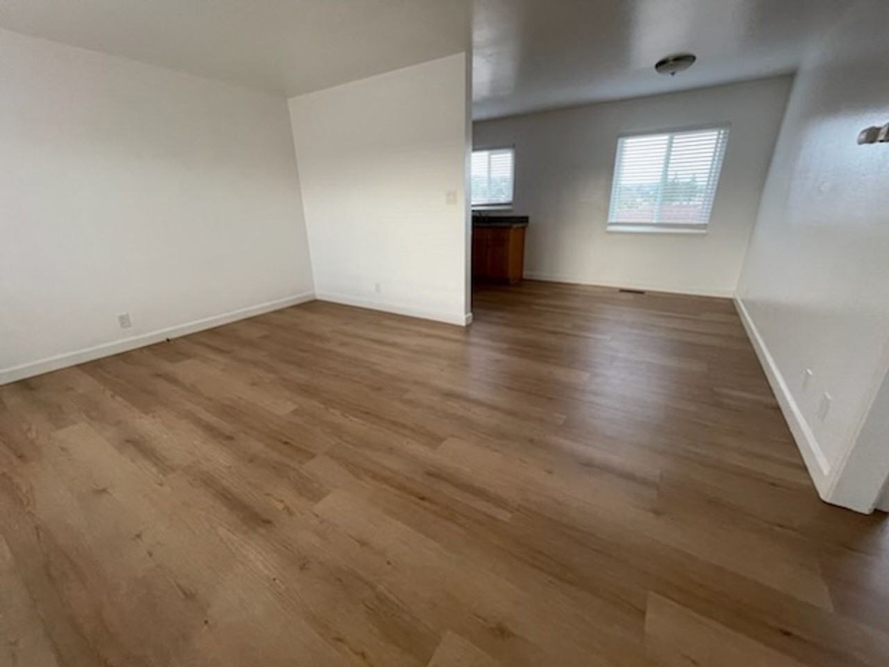 1730 Sequoia Ave - Photo 2 of 9