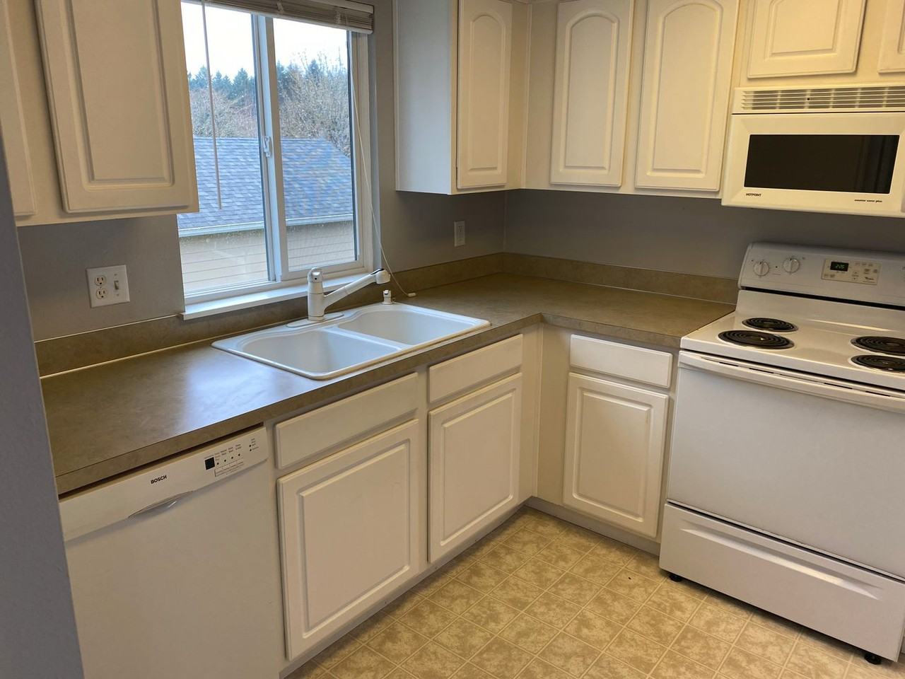 13216 Ne Salmon Creek Ave #S2 - Photo 3 of 19