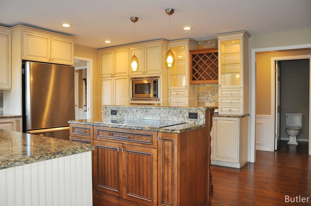 7425 81st Pl Se - Photo 3 of 34