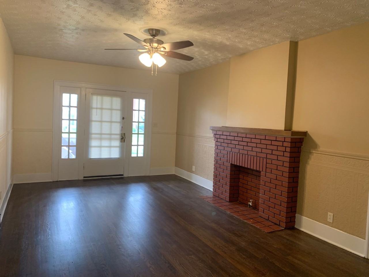 135 E Broadway Ave - Photo 3 of 8