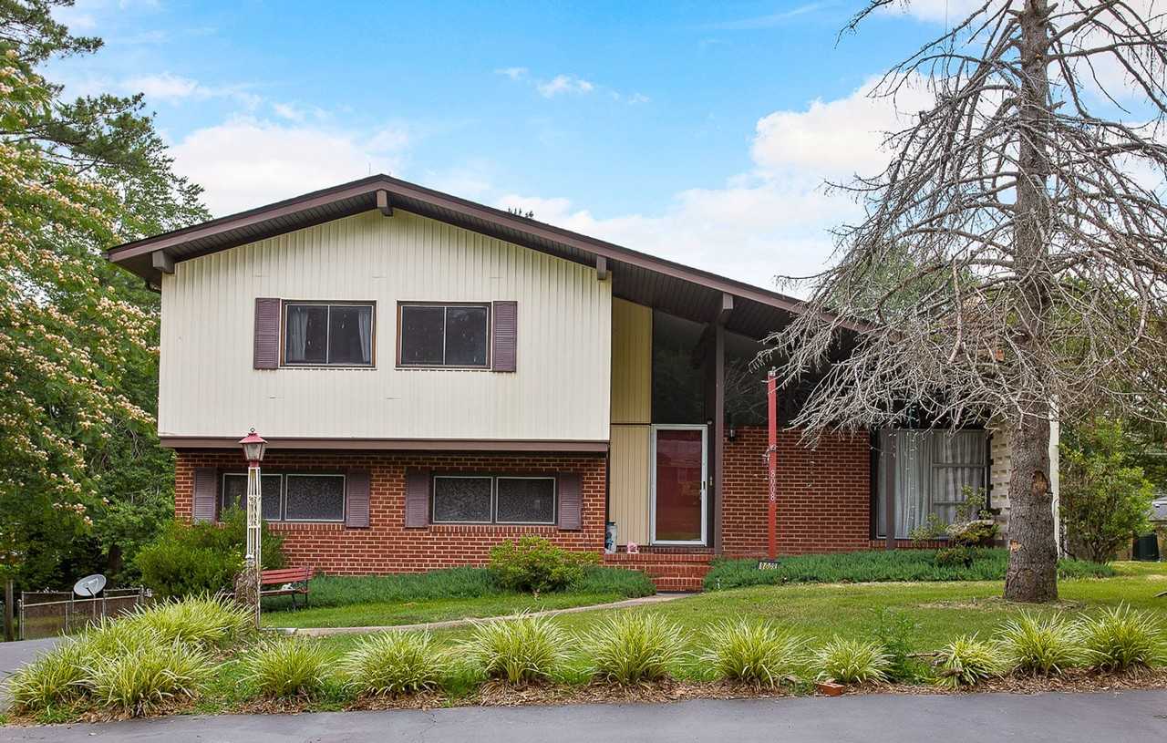 8008 Anoka Rd - Photo 2 of 28