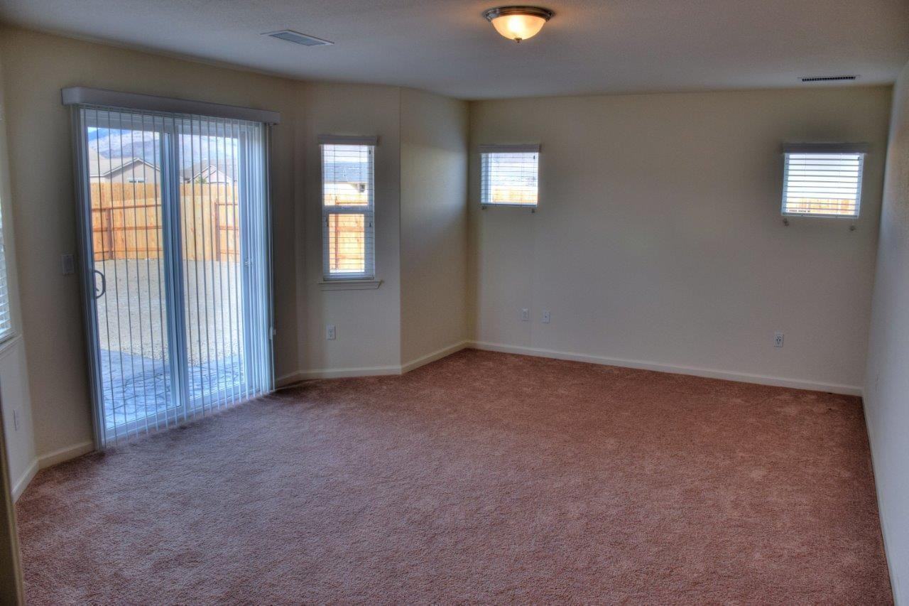 117 Solomon Rd - Photo 4 of 12