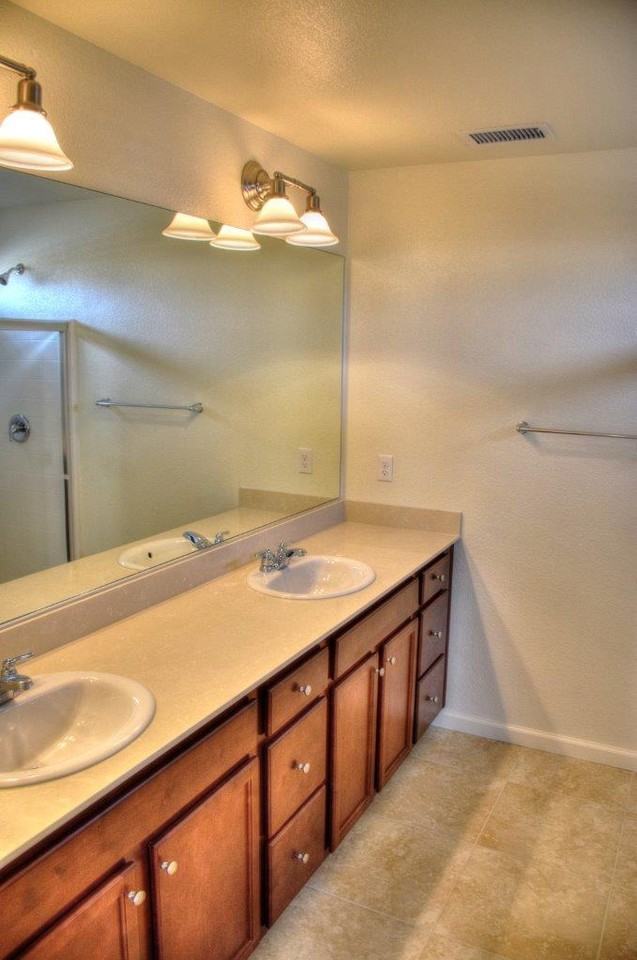 117 Solomon Rd - Photo 5 of 12