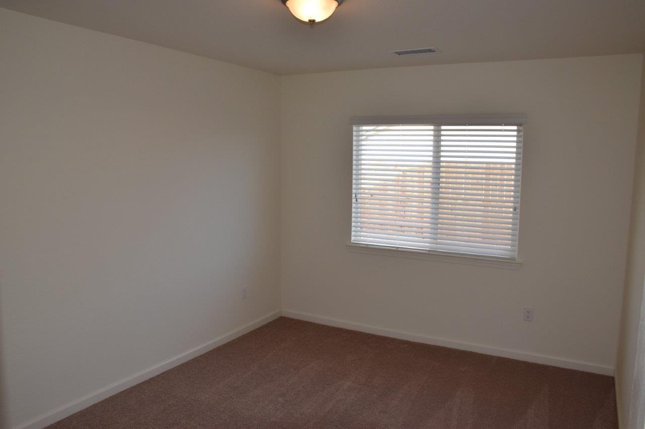 117 Solomon Rd - Photo 7 of 12