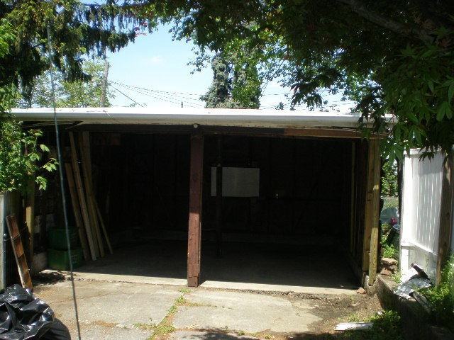 215 W College Ave - Photo 2 of 9