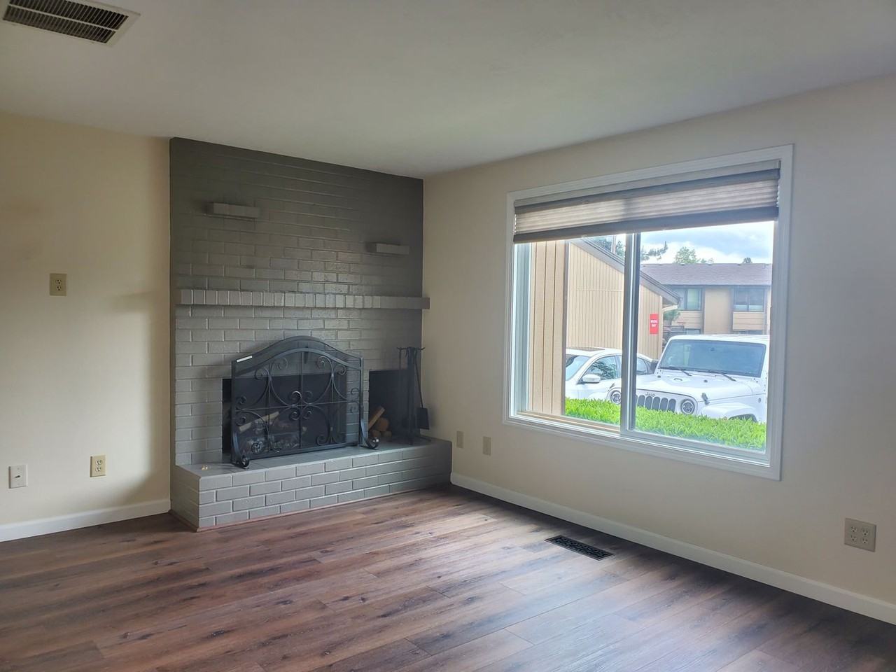 6269 Fairway Ave Se - Photo 4 of 13