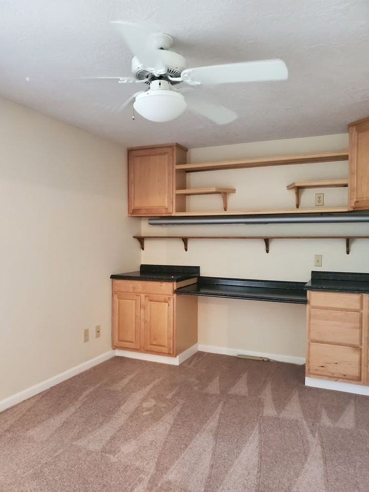 6269 Fairway Ave Se - Photo 7 of 13