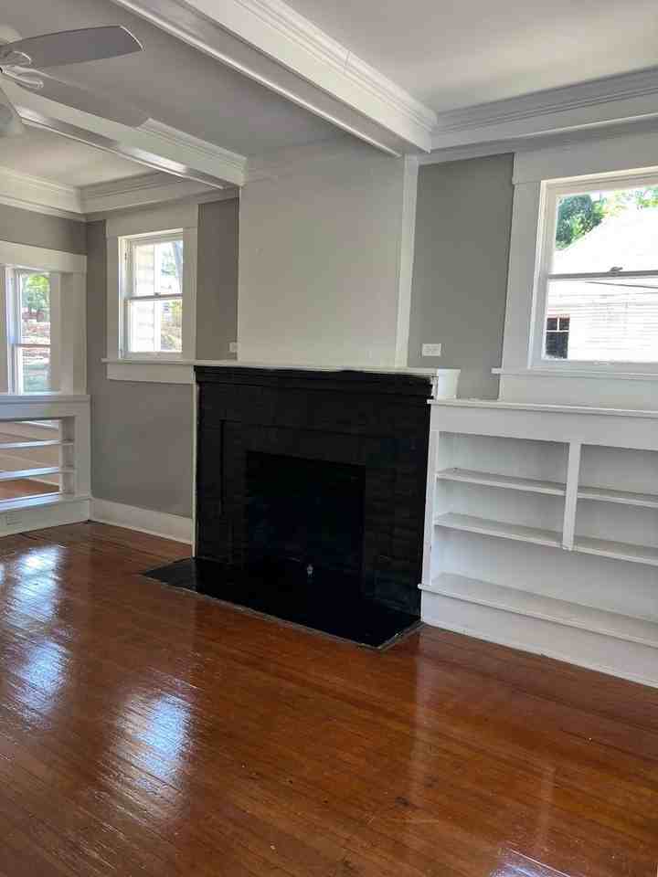 1025 Foster St - Photo 6 of 16