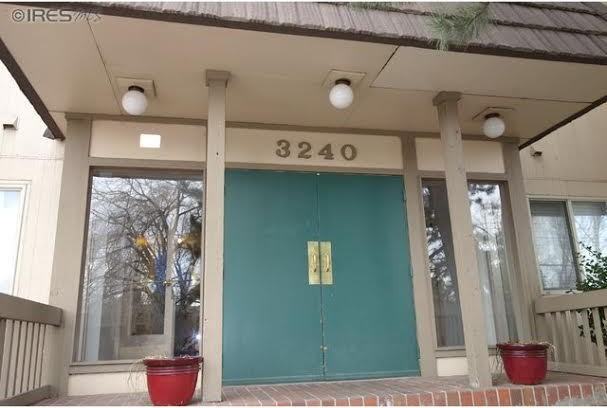 3240 Iris Ave - Photo 2 of 20