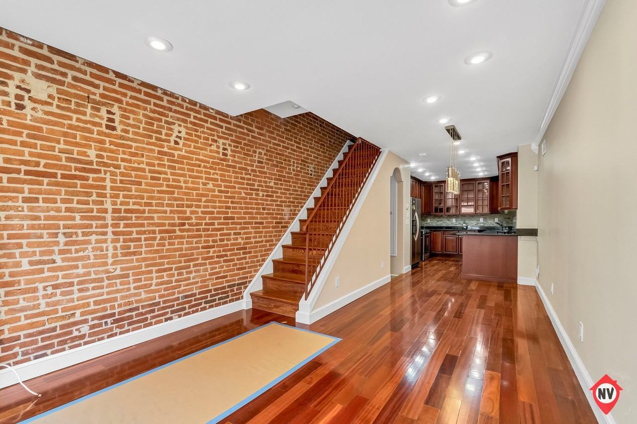 705 Van Lill St - Photo 2 of 16