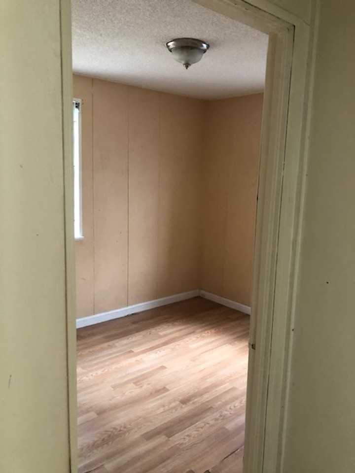 245 Flora St Sw - Photo 3 of 6