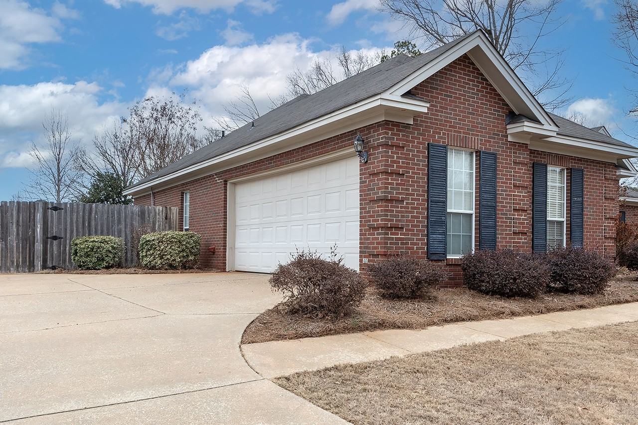 40 Hickory Pl - Photo 2 of 30