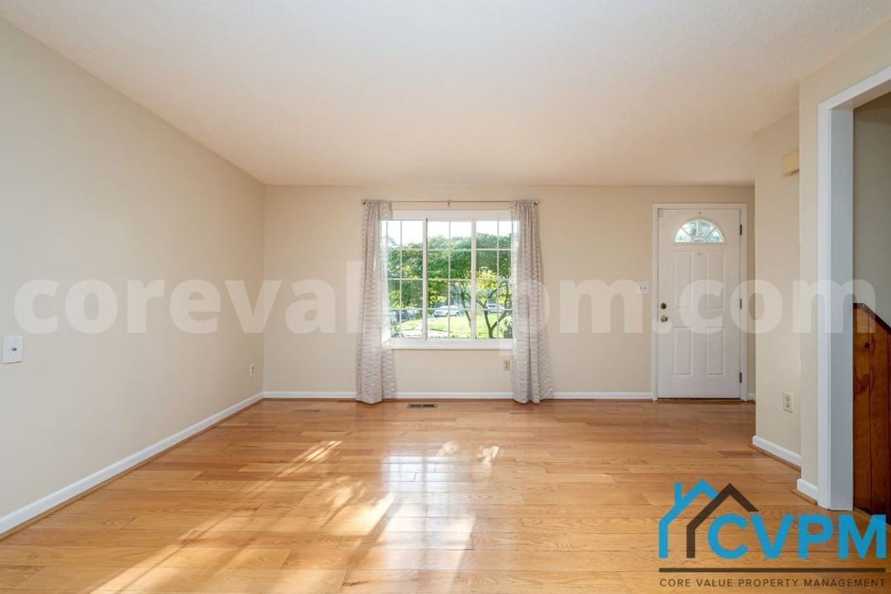 7714 Baggins Rd - Photo 6 of 28