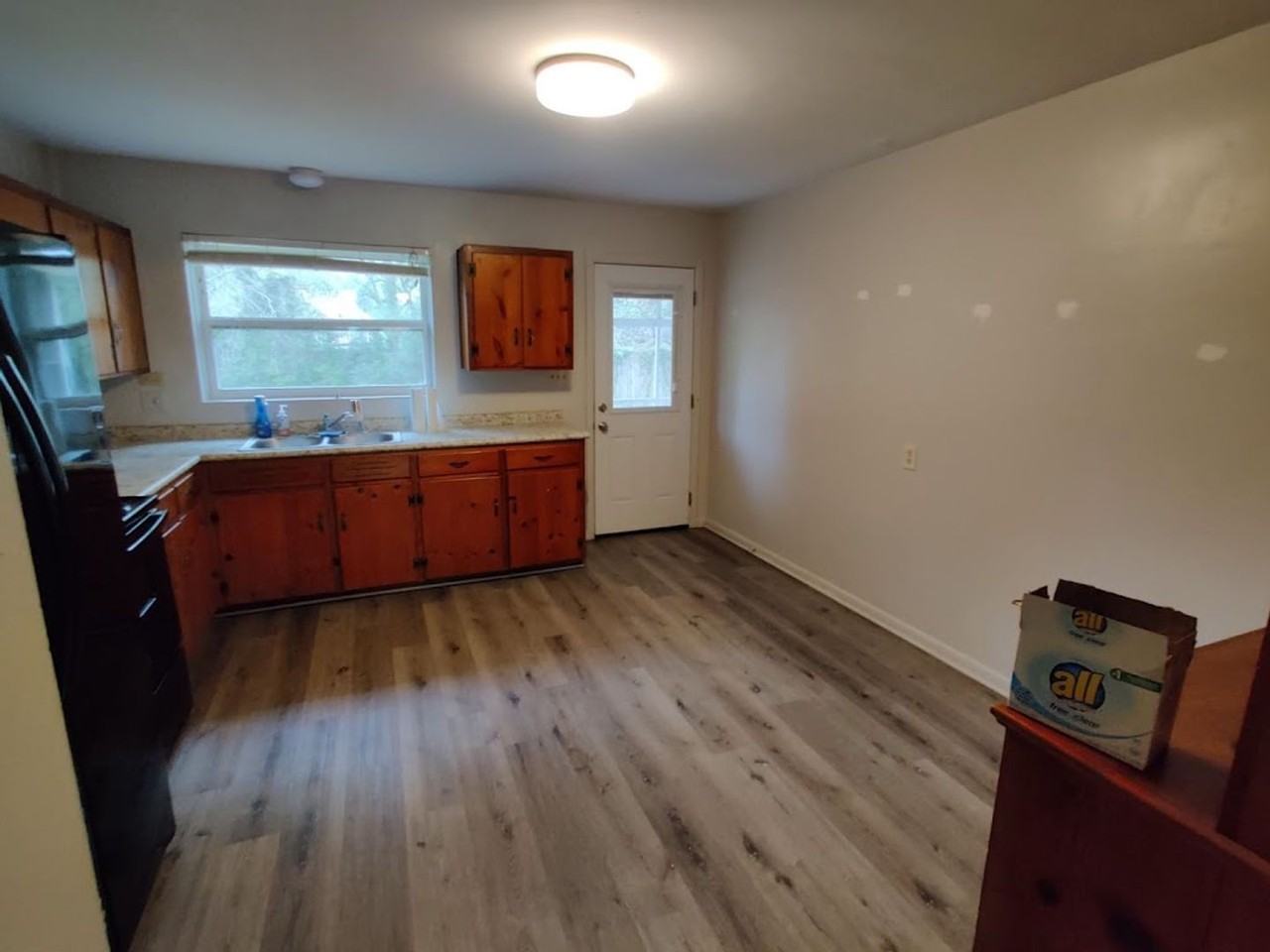 1008 Alachua Ave - Photo 3 of 9