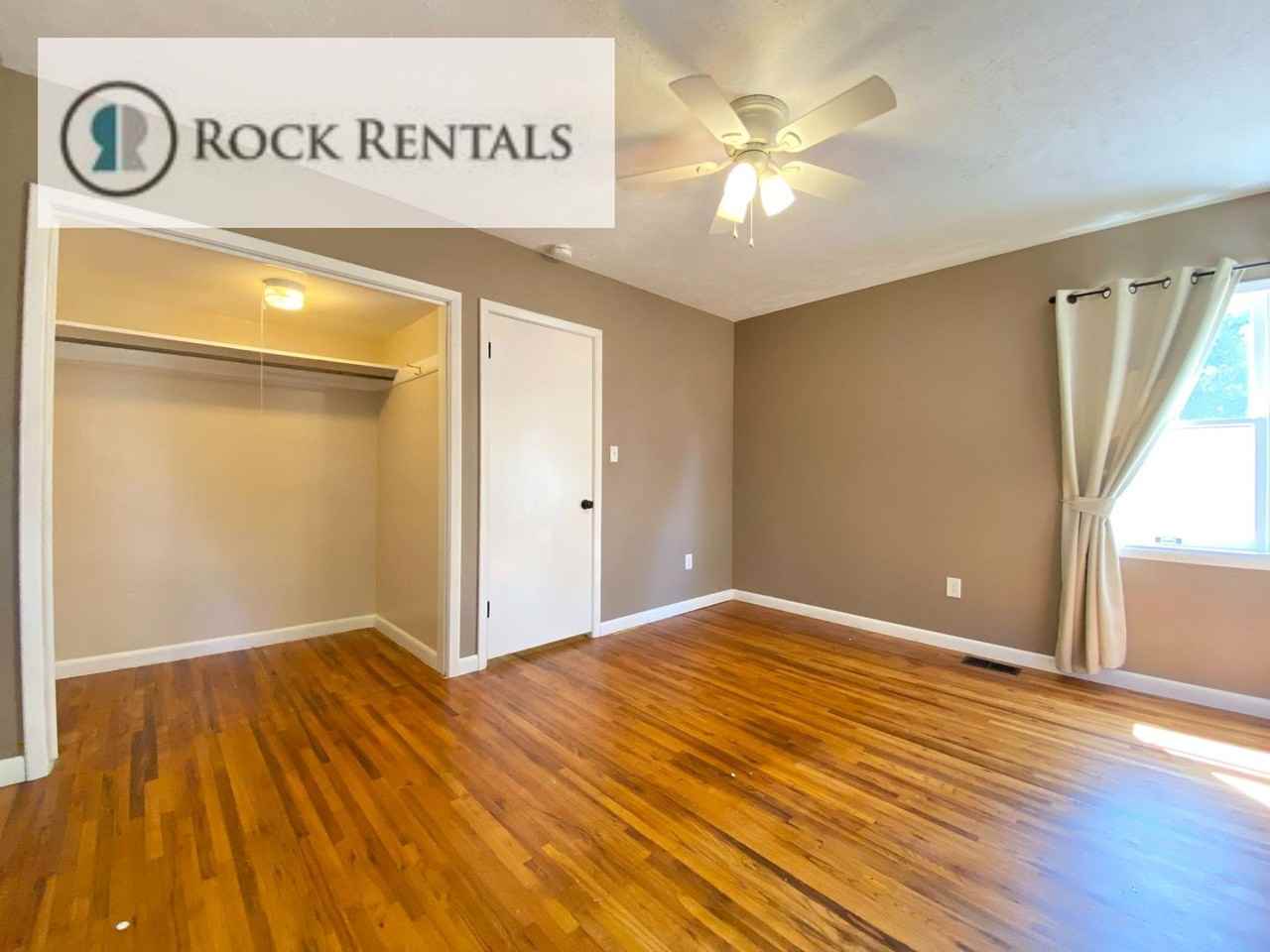 302 Kansas Ave - Photo 2 of 21