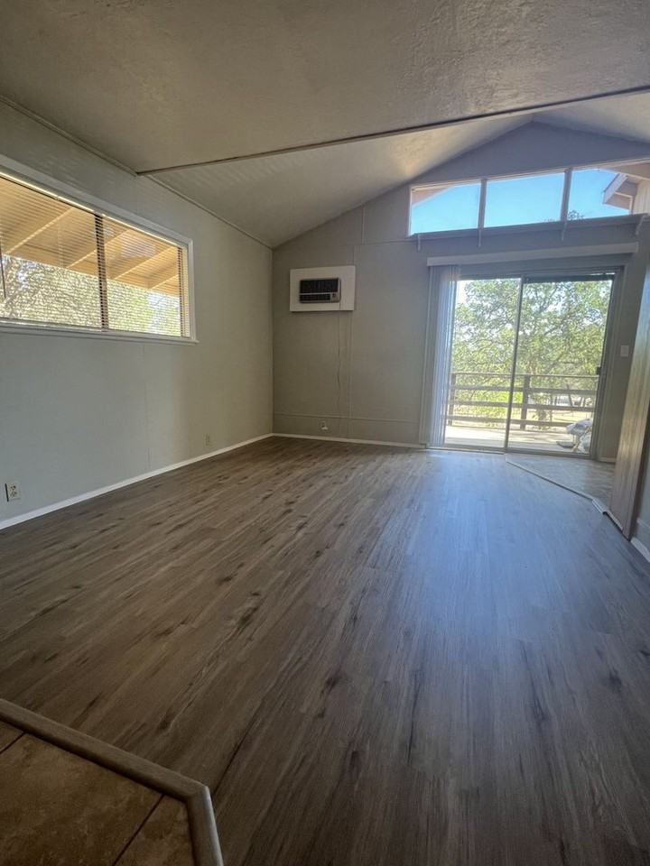 10222 Old Oregon Trl - Photo 2 of 10