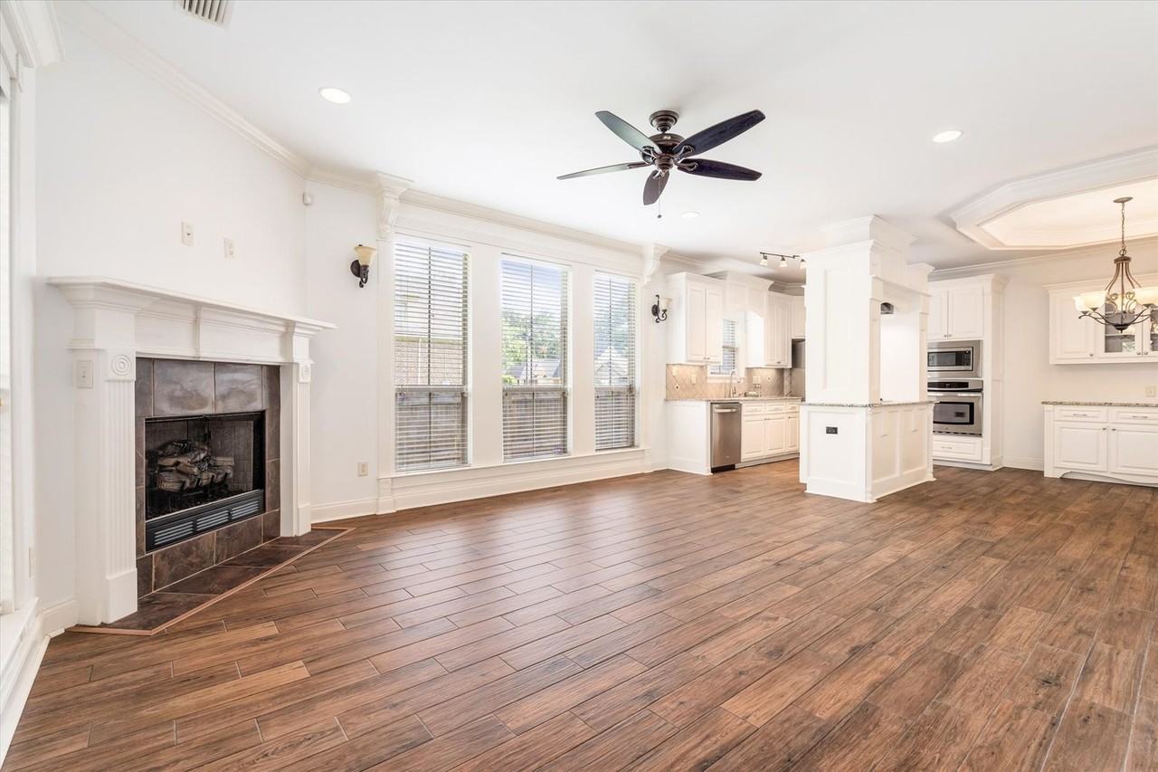 1060 Linlen Ave - Photo 5 of 20