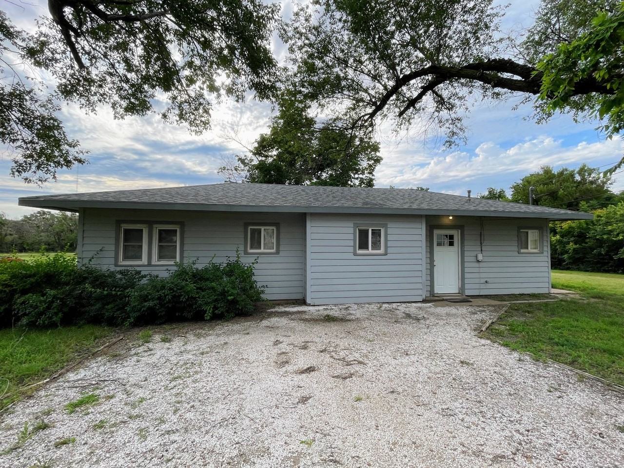 116 N Orchard St - Photo 2 of 28