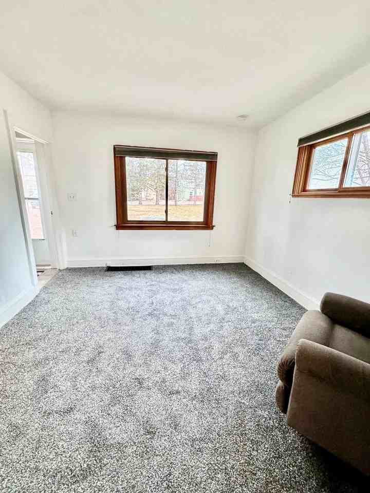 2921 Piedmont Ave - Photo 2 of 15